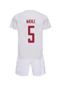 Denemarken Joakim Maehle #5 Babytruitje Uit tenue Kind WK 2022 Korte Mouw (+ Korte broeken)